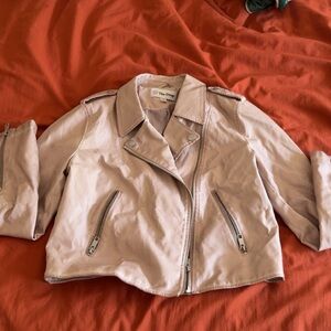 Pink Leather Jacket with Classic Collar and Relaxed Fit